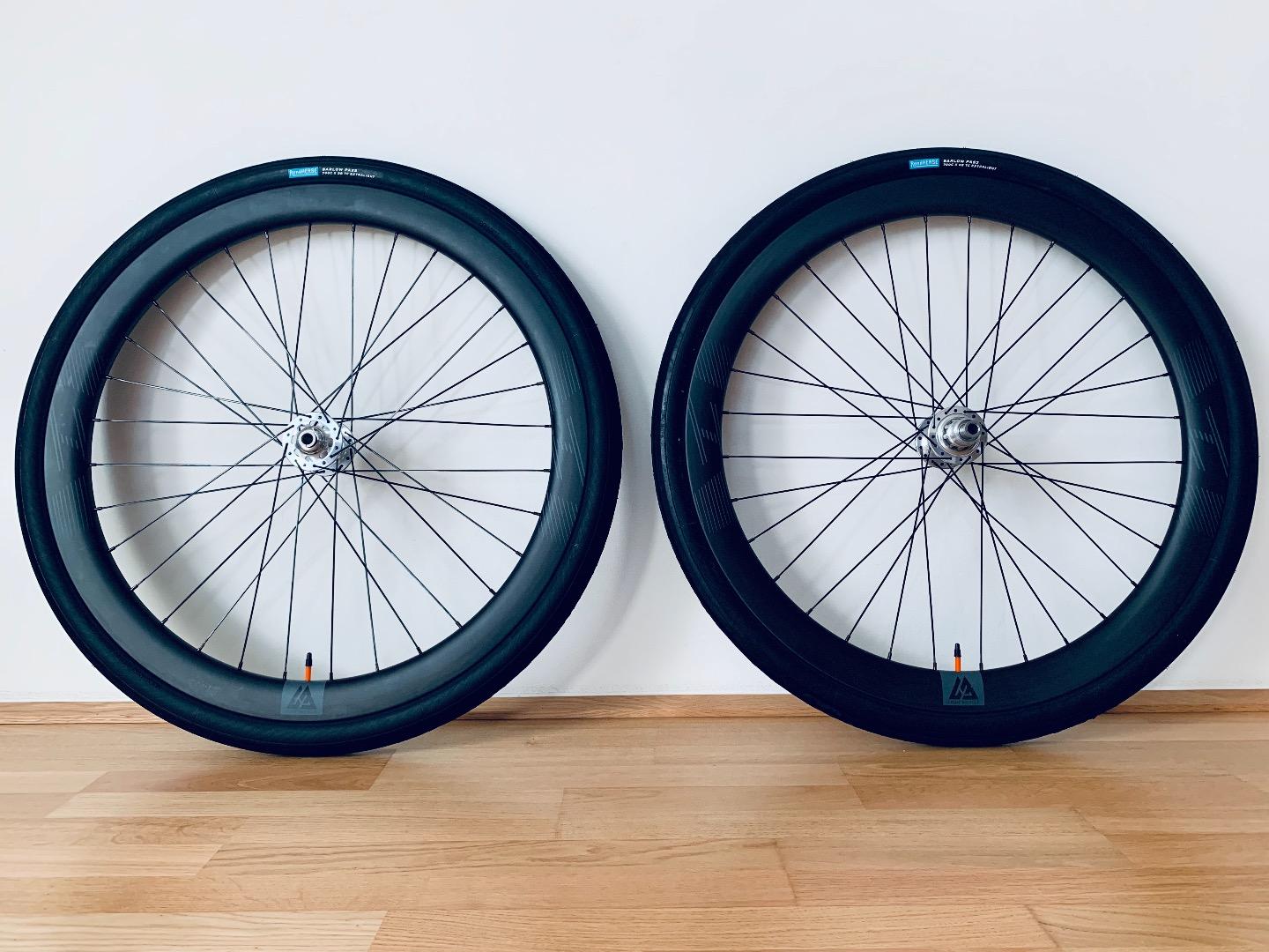45mm-carbon-road-disc-wheelset-with-rene-herse-tires-38c