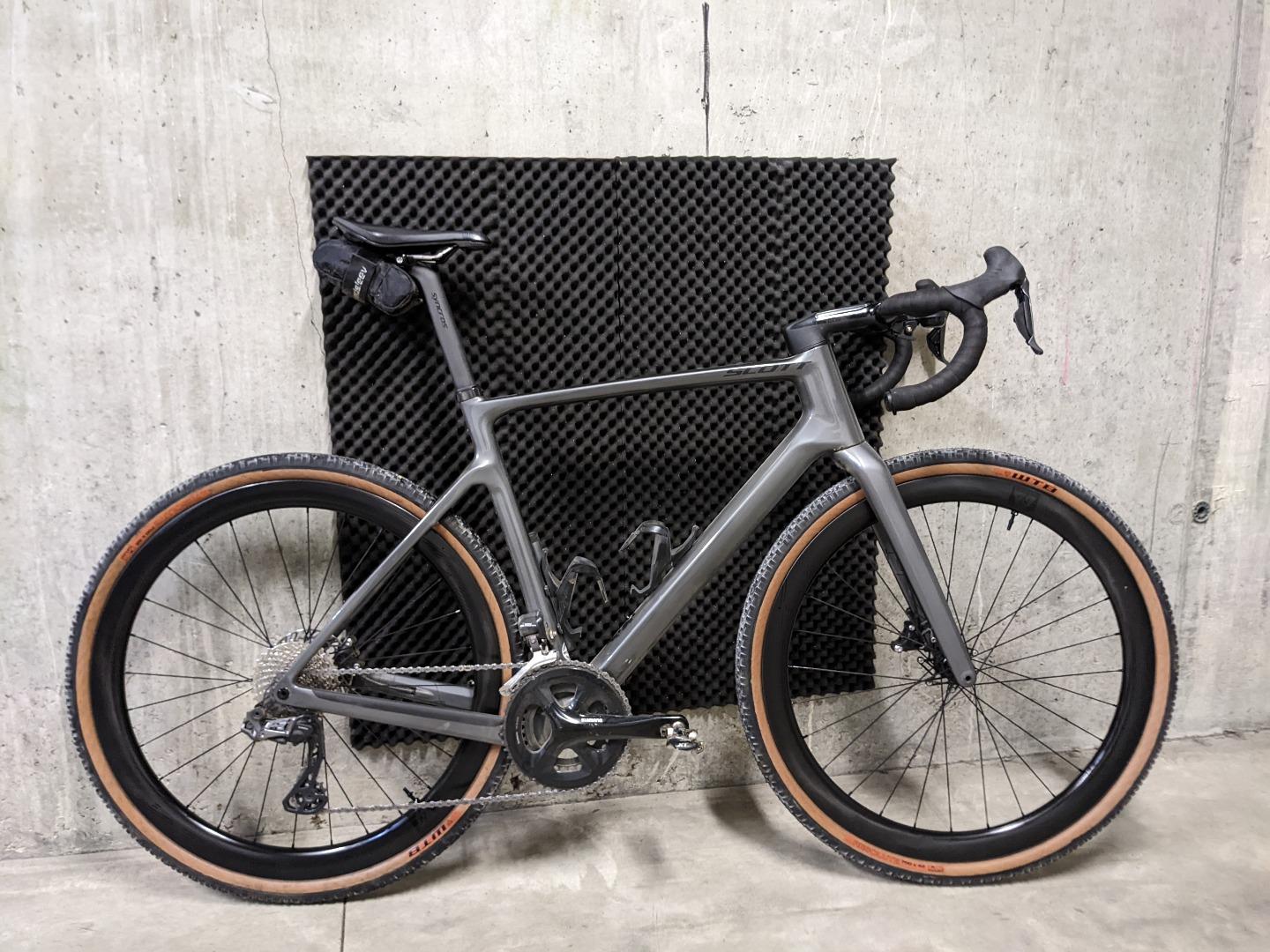 WR45 Disc Review Carbon Gravel Wheels for Scott Addict Gravel