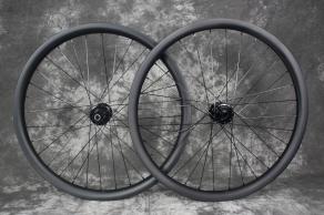 650b-am733-mtb-carbon-wheelset-ud-matte-onyx-hub