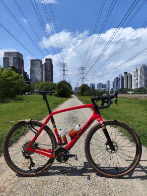 trek-all-road-bike-with-light-bicycle-ar25-disc-brake-carbon-wheels