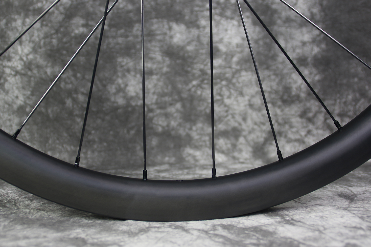 ar35-700c-road-disc-35mm-ud-matte-carbon-wheel