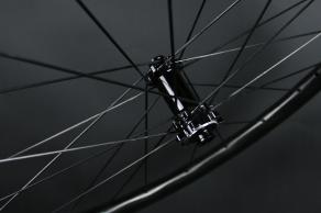 light-bicycle-carbon-fiber-spoke-wheelset