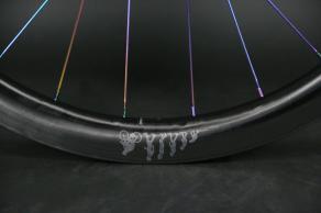 AR45-disc-carbon-wheel-custom-decal