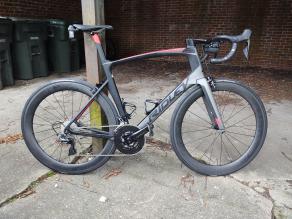 ridley-noah-fast-road-v-brake-bike-with-light-bicycle-ar56-carbon-wheels