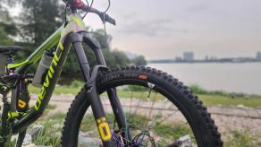 light-bicycle-en732-enduro-carbon-wheel-with-schwalbe-tubeless-tire