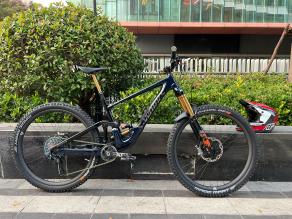 Specialized-S-Works-on-Light-Bicycle-EN932-wheels