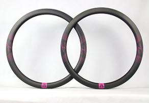 Light-Bicycle-R45T-disc-carbon-fiber-rim-set-with-magenta-decals