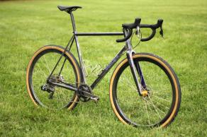 bantam-gravel-bike-on-light-bicycle-wr38-carbon-wheels