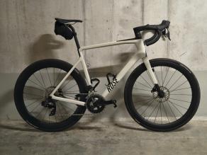 light-bicycle-airia-47-disc-airia-55-disc-mullet-wheelset-review-light-sturdy