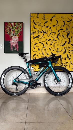 light-bicycle-airia-55-dsc-review-aerodynamic-precision-meets-flagship-engineering