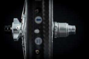 light-bicycle-am930s-review-tough-custom-trail-wheels