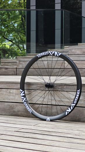 light-bicycle-anax-gravel-review-the-32er-gravel-revolution