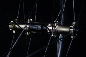 light-bicycle-ar25-disc-carbon-spoke-wheelset-laced-to-speed-hub-gen2-champagne-12