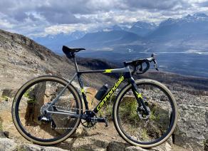 light-bicycle-ar25-disc-gravel-carbon-wheelset-installed-on-cannondale-superX