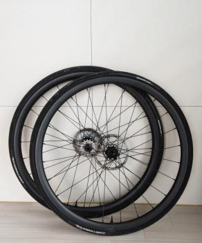 carbon-tubeless-gravel-wheels-700c