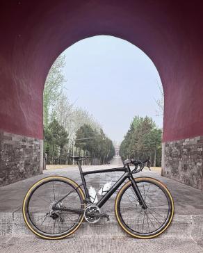 light-bicycle-ar375-disc-brake-carbon-wheelset-laced-to-light-bicycle-speed-hub-gen-2
