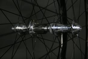 carbon-road-bike-wheels-white-industries-cld