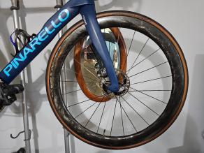 light-bicycle-x-flow-custom-road-bike-wheel-carbon-marble