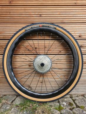 light-bicycle-wr40-disc-brake-custom-built-wheel-gravel-bike