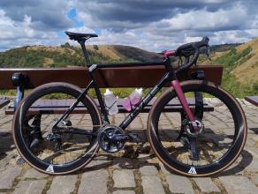 light-bicycle-ar56-disc-review-unbeatable-aero-speed-meets-hill-climb-power