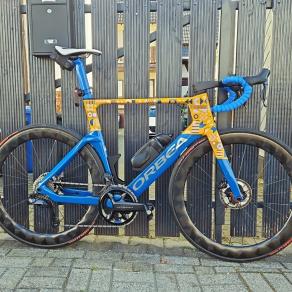 light-bicycle-ar565-disc-brake-carbon-wheelset-x-fow-profile-anniversary-sale-photo-contest