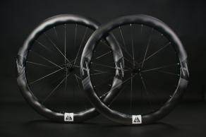 light-bicycle-x-flow-ar565-disc-brake-custom-carbon-wheelset-700c