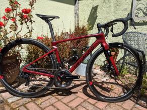specialized-roubaix-on-light-bicycle-wr38-custom-built-wheels