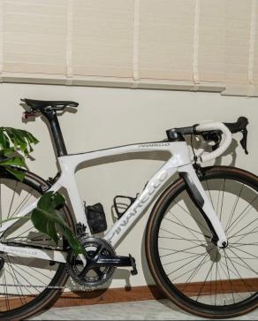 pinarello-bike-on-light-bicycle-r35-carbon-wheels-rim-brake