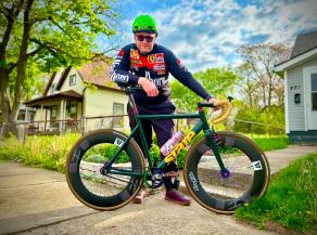 light-bicycle-r88-disc-brake-carbon-wheelset-on-a-state-bike-anniversary-sale-photo-contest