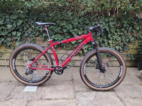 light-bicycle-rm26c03-installed-on-a-kona-caldera