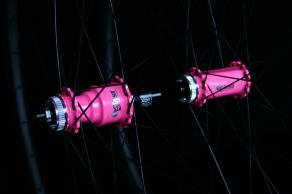 onyx-vesper-mtb-boost-hubs-fluorescent-pink
