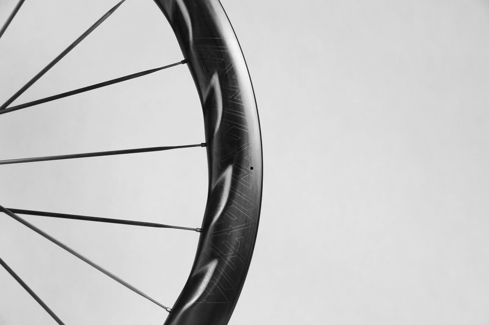 light-bicycle-turbo50-disc-25mm-internal-width-32mm-external-width
