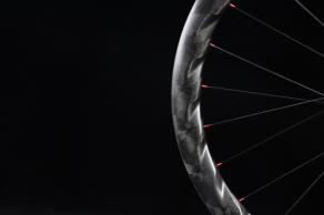 light-bicycle-turbo-50-disc-brake-carbon-wheels-worth-it-weave-profile