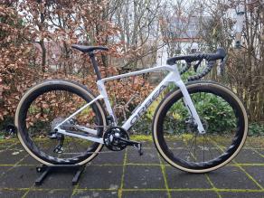 light-bicycle-turbo-50-disc-pace-hub-custom-build-on-orbea-terra-race