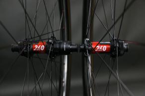 light-bicycle-wg44-dt-swiss-240-exp-wheelset-gravel-bike