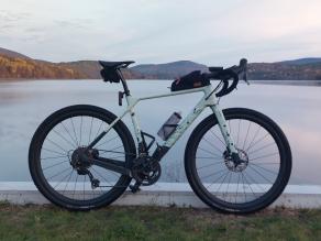 light-bicycle-wr35-disc-custom-dt350-build-installed-on-canyon-griz