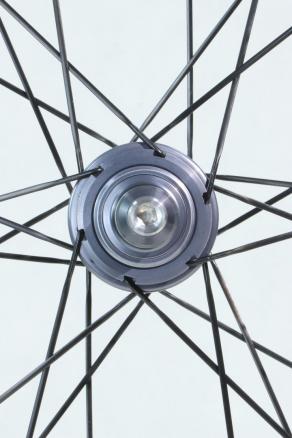 light-bicycle-er40-disc-gravel-carbon-wheelset-laced-to-mack-hubs