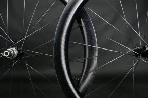 light-bicycle-carbon-gravel-700c-wheelset